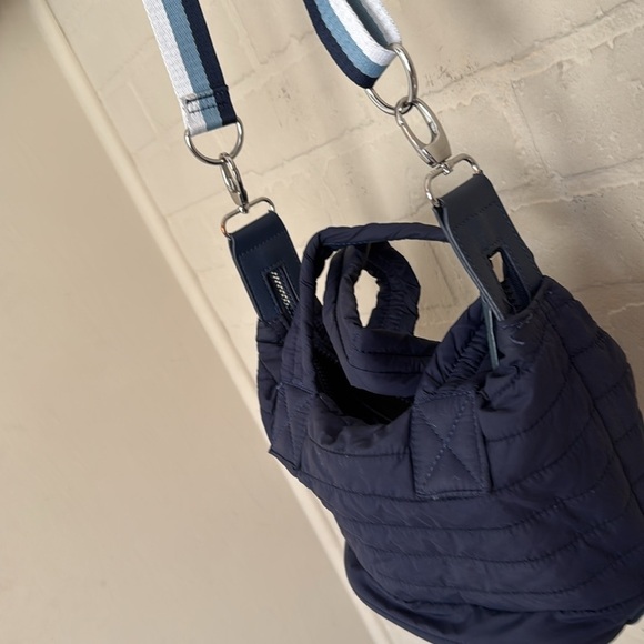 Sondra Robert’s purse Navy Quilted puffer Tote Bag crossbody striped nautical - Picture 6 of 6